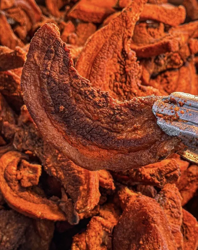 Chicharrón de Cachete en Tira